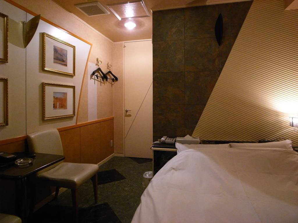 طوكيو Hotel Rafaie (Adults Only) الغرفة الصورة
